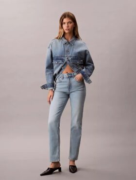 Jeans med høy midje og rett ben Jeans med høy midje og rett ben