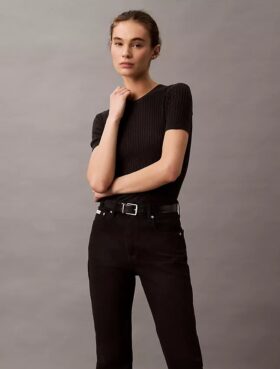 Jeans med høy midje og rett ben Jeans med høy midje og rett ben