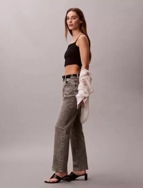 Jeans med høy midje og rett ben Jeans med høy midje og rett ben