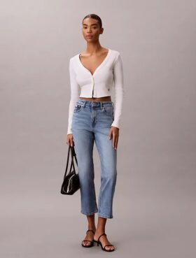 Jeans med høy midje og utvidet ben Jeans med høy midje og utvidet ben
