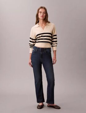 Jeans med høy midje og utvidet ben Jeans med høy midje og utvidet ben