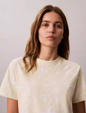 Klassisk T-skjorte med bleknet Monogram over hele